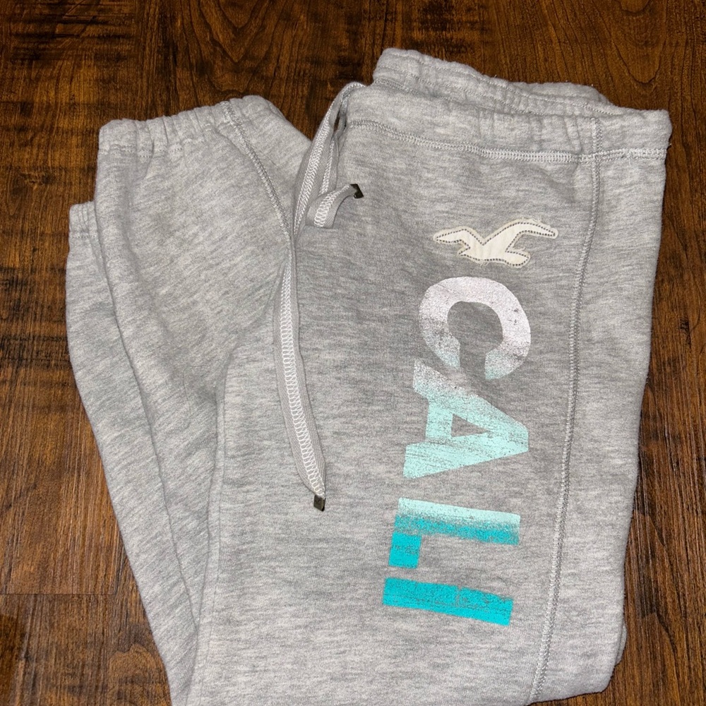 Hollister Gray Women’s Capri Sweatpants